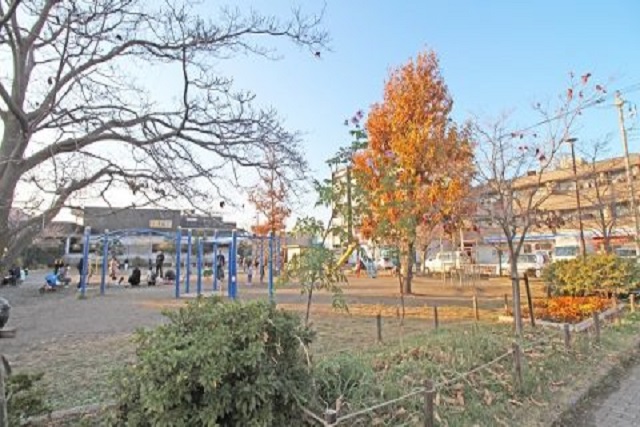 Selection 綱島駅徒歩6分に位置する間口9.9ｍ整形地