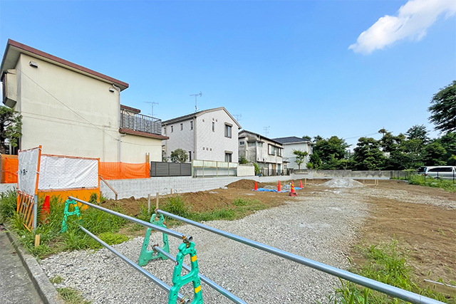 「西嶺町」に南向きの明るい1階リビングを