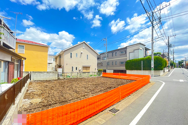 自由が丘の角地！間口10ｍにつき並列2台駐車可能
