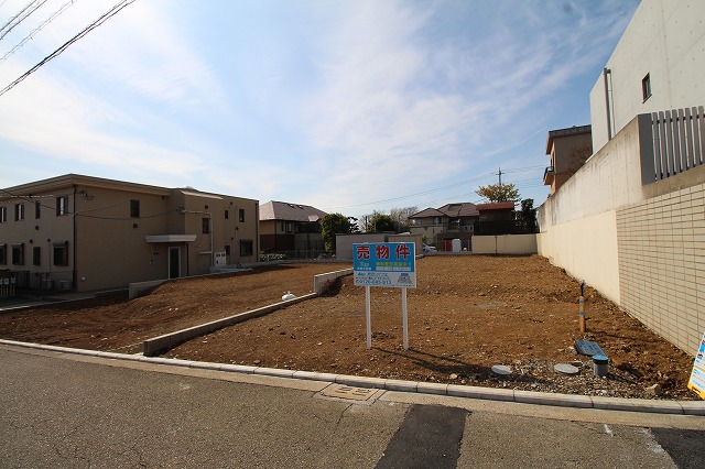 Selection 閑静な住宅地に前面道路6.5ｍとゆとりのある土地