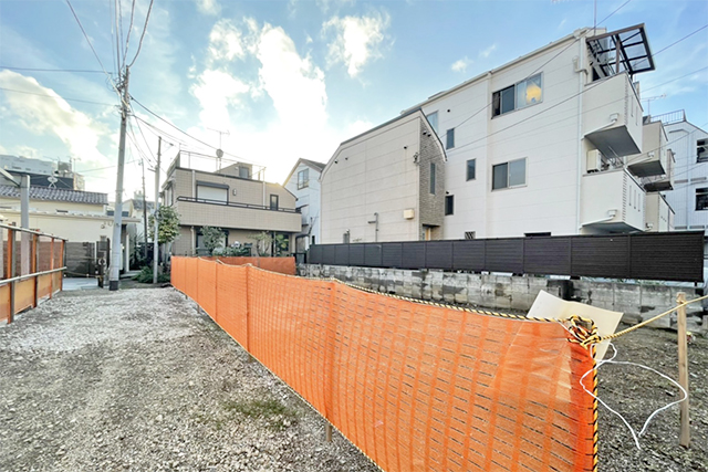 三方角地、三路線利用可能！投資用地としても◎