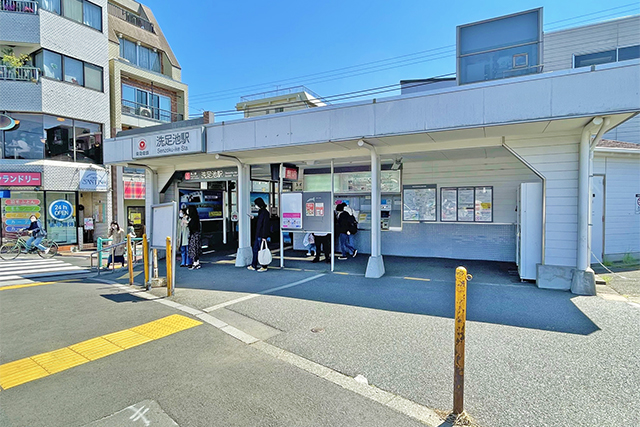 交通利便性と自然の豊かさが調和する上池台の南西角地
