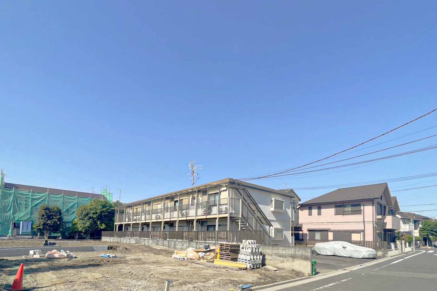 南西角地に、太陽の光が差し込む明るいマイホームを
