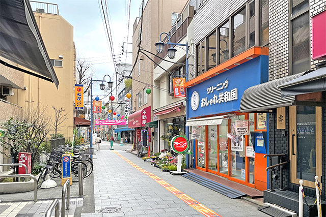 希少な駅近・広い歩道に面した角地！子育て世帯におすすめ◎