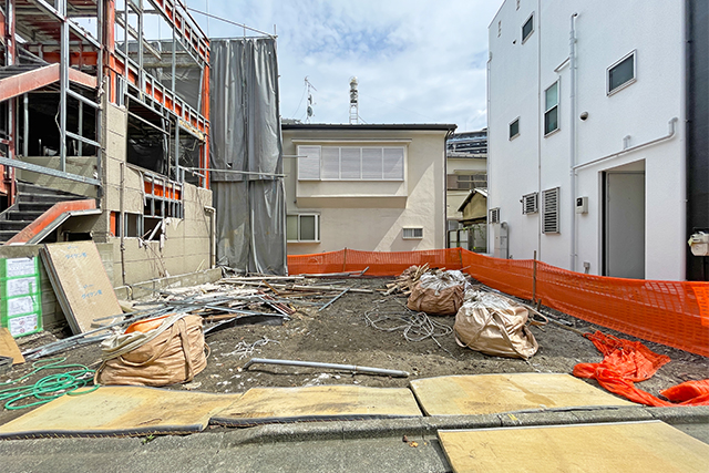 二世帯にも◎「本駒込」の間口8m整形地