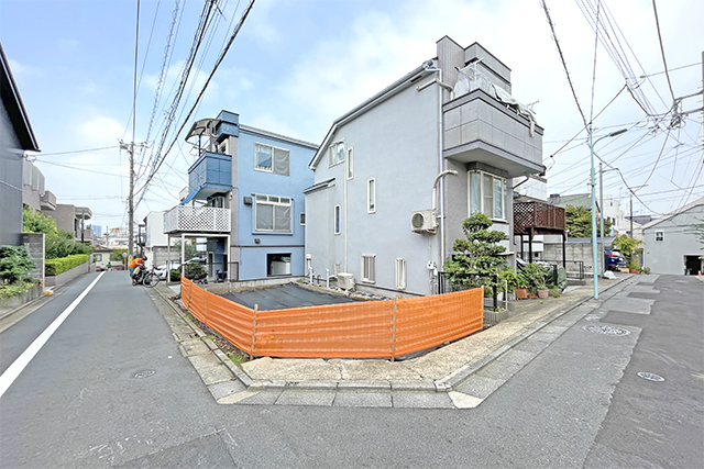 隠れ家カフェやバーに、ふらっと寄り道が楽しい「中目黒」の角地