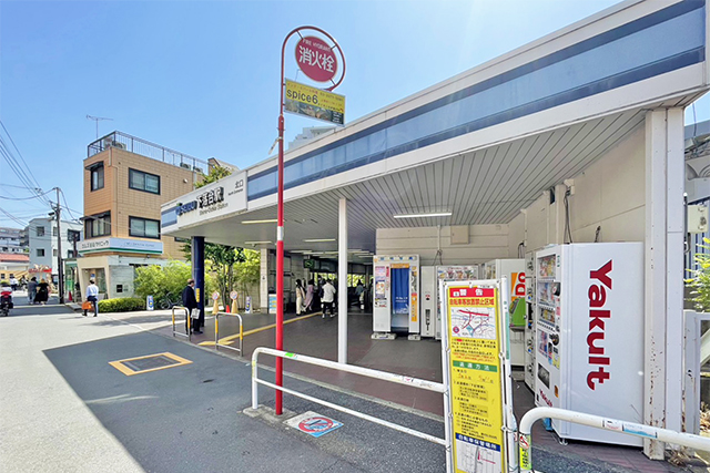 約45坪の南東角地、ゆとりある一戸建にも二世帯住宅にも活用可能◎