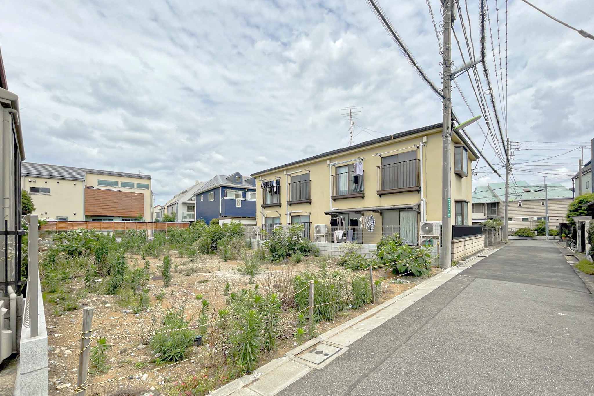 2駅2路線利用可能！世田谷区の土地に広々リビングを有した戸建を