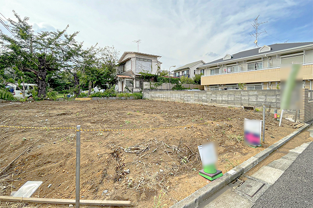 駅徒歩5分の陽当り良好な南東角地