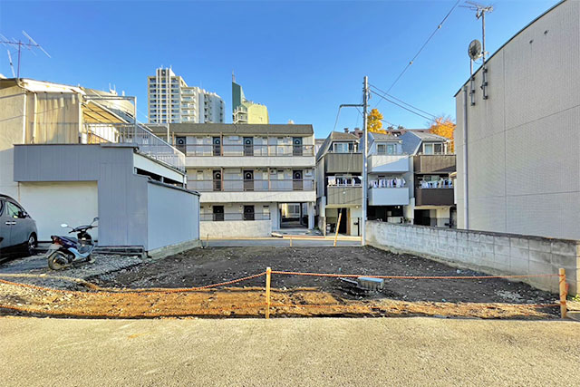 住み心地を求める方に。駅徒歩10分・二方向接道の28坪整形地