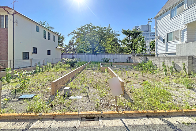 東西から陽光が差し込む約48坪の整形地